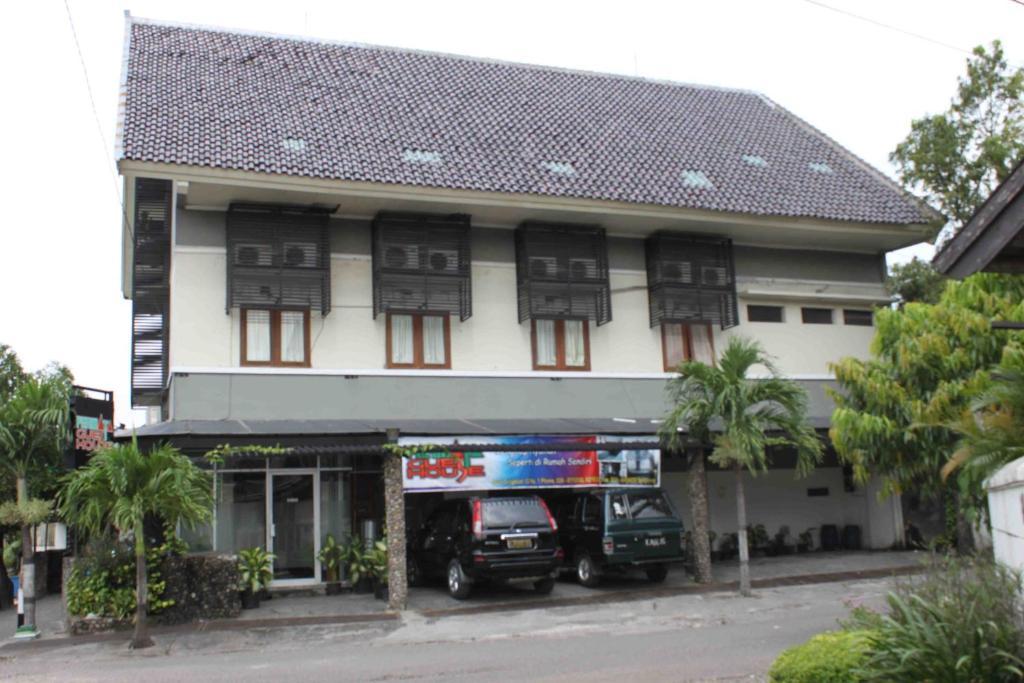 Permata Wisma tamu