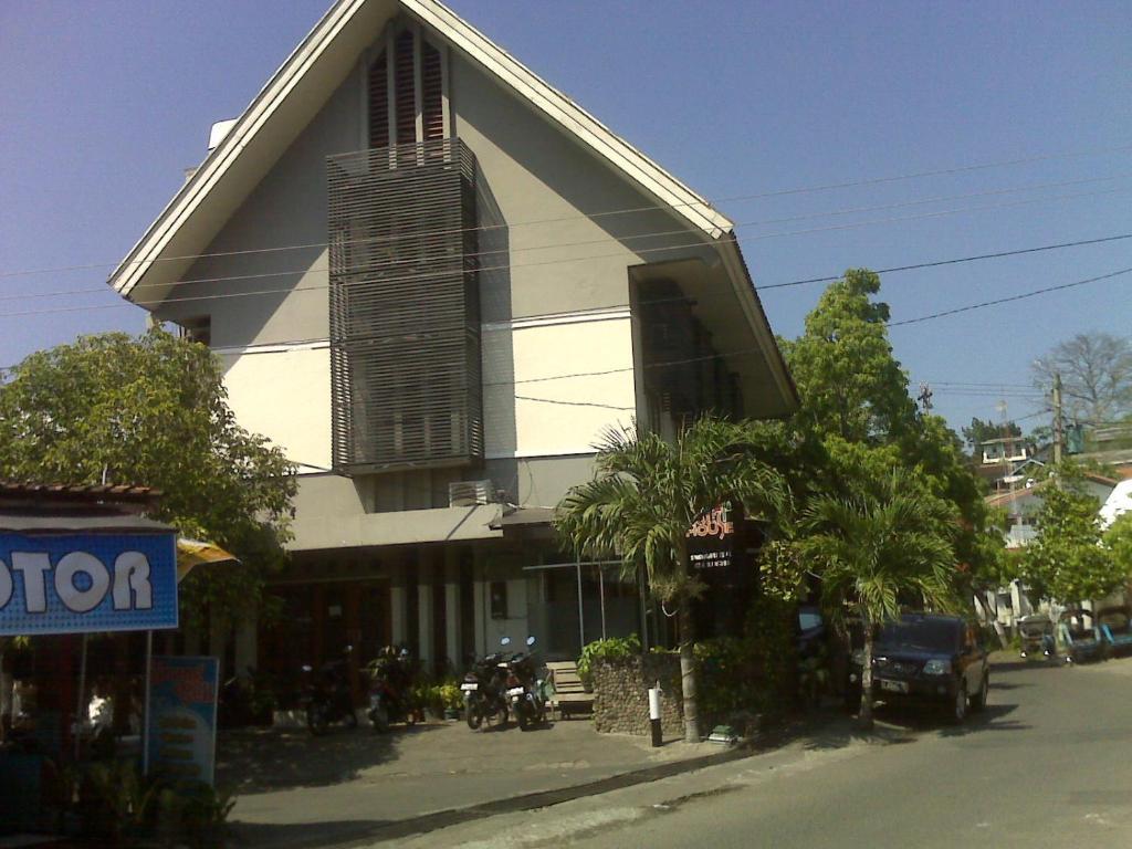 Wisma tamu Permata